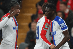 0-3溃败！利物浦惨遭淘汰，斯洛特刷新耻辱纪录：被克星三连杀