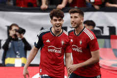 西甲焦点：奥萨苏纳力拼三分，埃尔切死守抢分