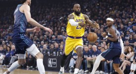 亚历山大22分里夫斯31分 雷霆大胜湖人总分2-0