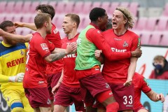 德甲对决：霍芬海姆主场迎战科隆，升班马展现韧性