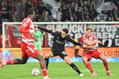 门兴0-3不敌柏林联合，夏季转会策略失误致德甲垫底