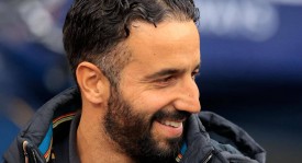 曼联高层对阿莫林给予充分信任，冬季转会窗将保持稳定态势